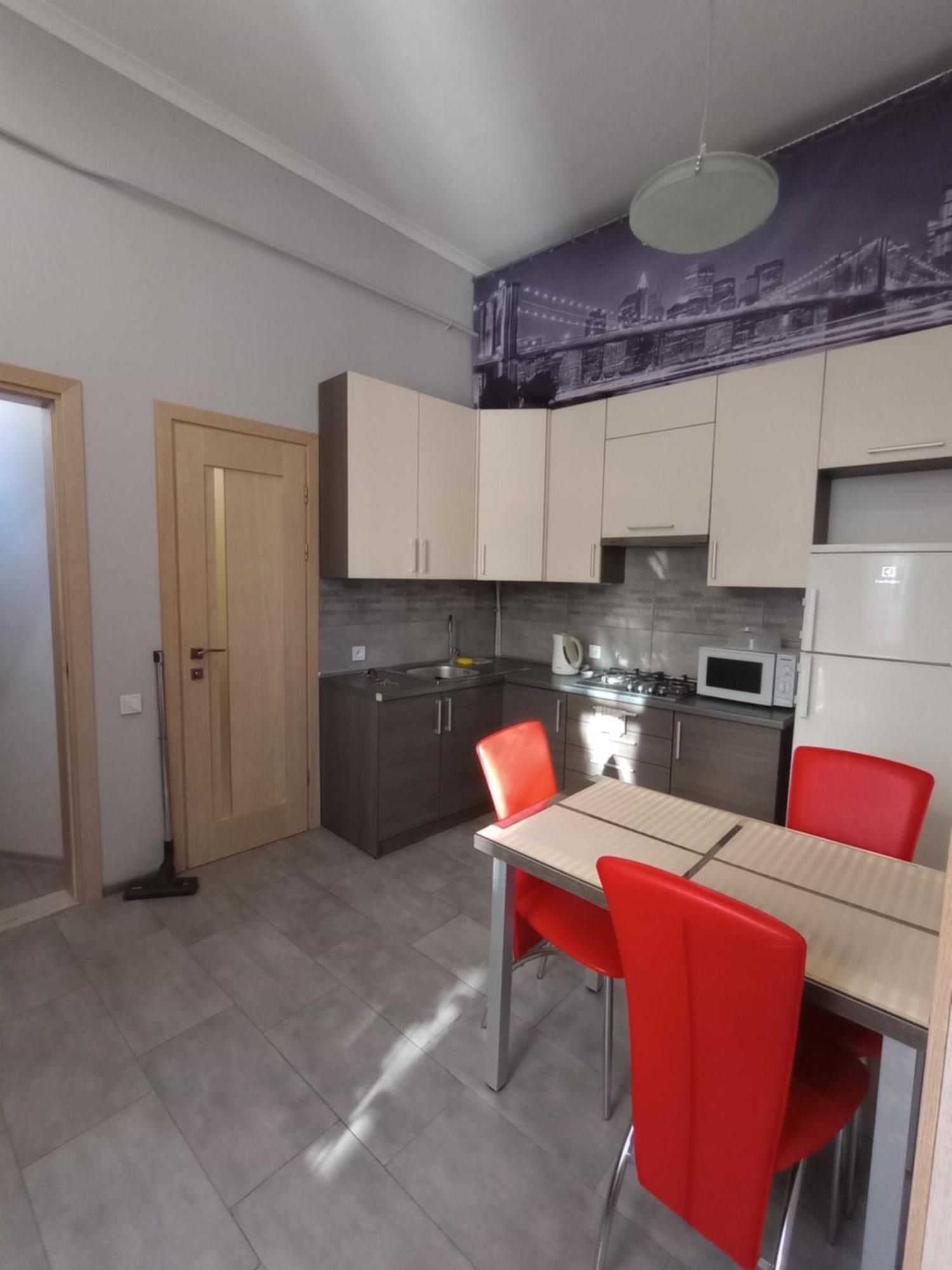 Apartment On Khorvatska Street 利沃夫 外观 照片