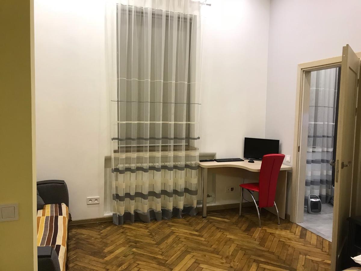 Apartment On Khorvatska Street 利沃夫 外观 照片